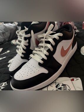 JORDAN mens air jordan 1 low — White, Black & Dusty Rose